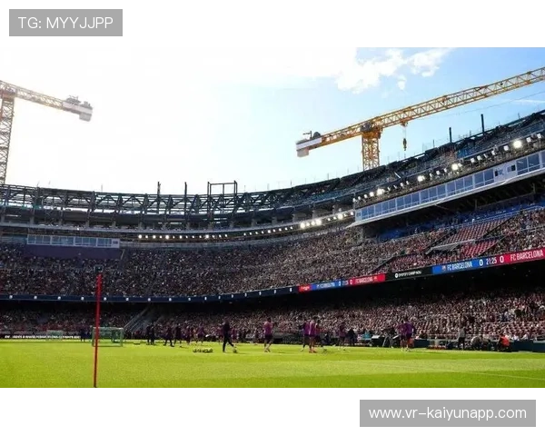 诺坎普翻新后欧冠首秀,巴萨主场氛围重回巅峰 诺坎普翻新后欧冠首秀,巴萨主场氛围重回巅峰